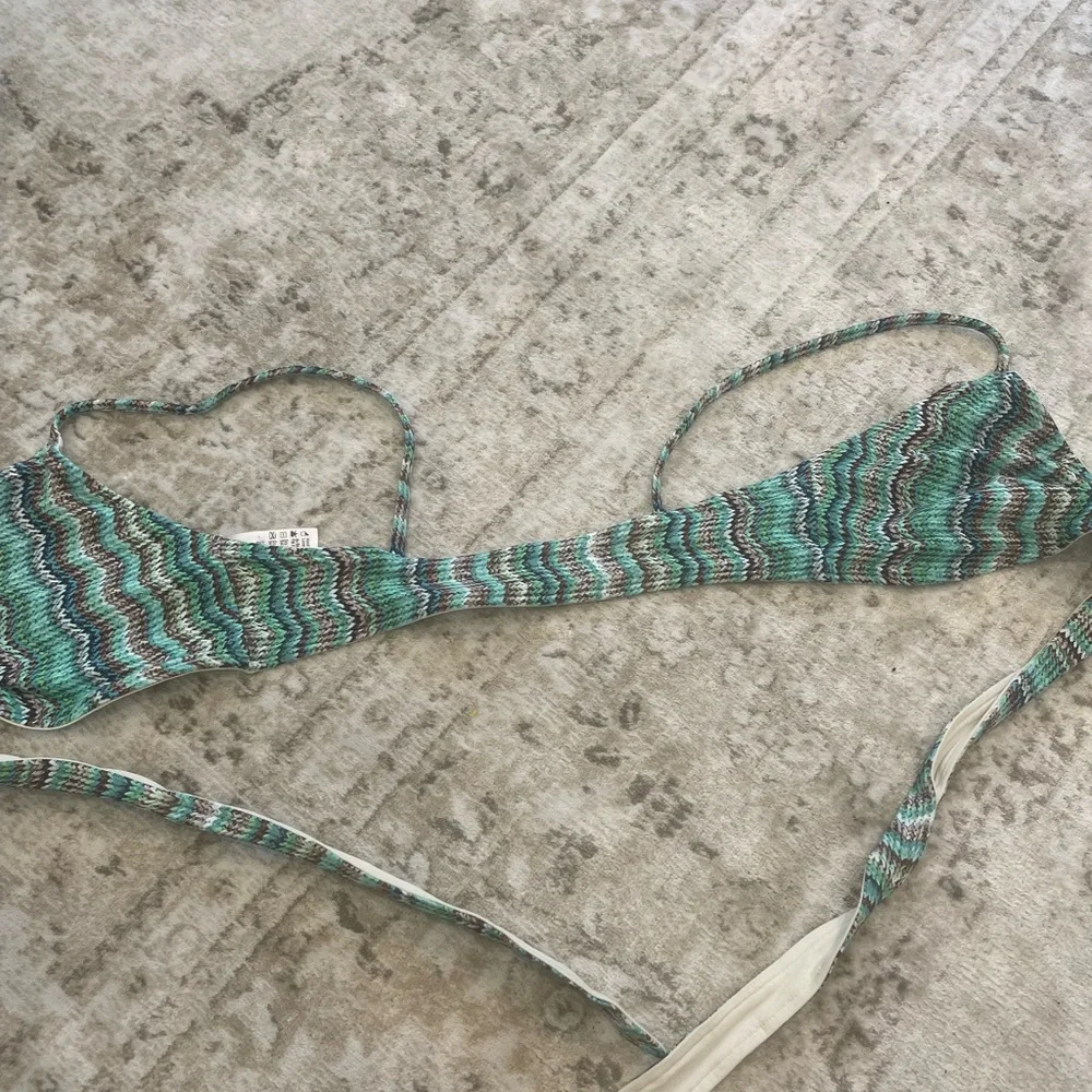L space reversible‎ wrap multicolor blue bralette bikini top Medium